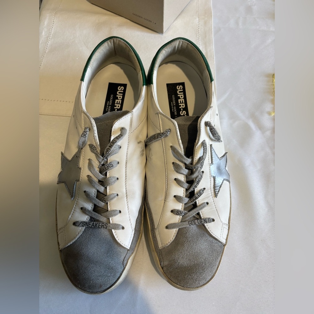 Golden Goose Superstar Size 46

Worn about twice still new in great condition. - Picture 5 of 13